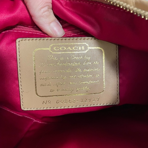 Coach purse. - Picture 6 of 7